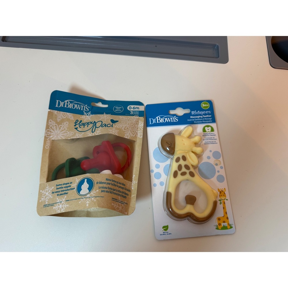 Dr Browns HappyPaci Pacifier and Ridgees Teether Set Baby 0-6m Giraffe Red Green